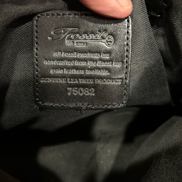 VINTAGE FOSSIL BLACK LEATHER UPCYCLED PAINTED BAG - Picture 9 of 14